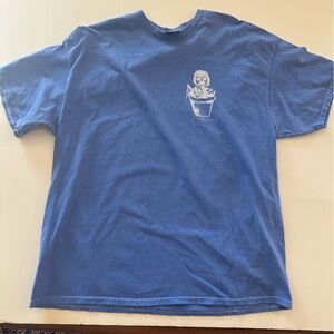 Edgy graphic t shirt - men’s medium